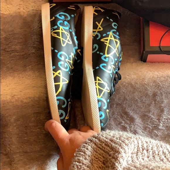 Gucci Ghost Sneakers - Picture 5 of 16